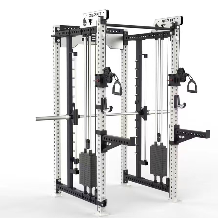 P06 Small Fly Smith Squat