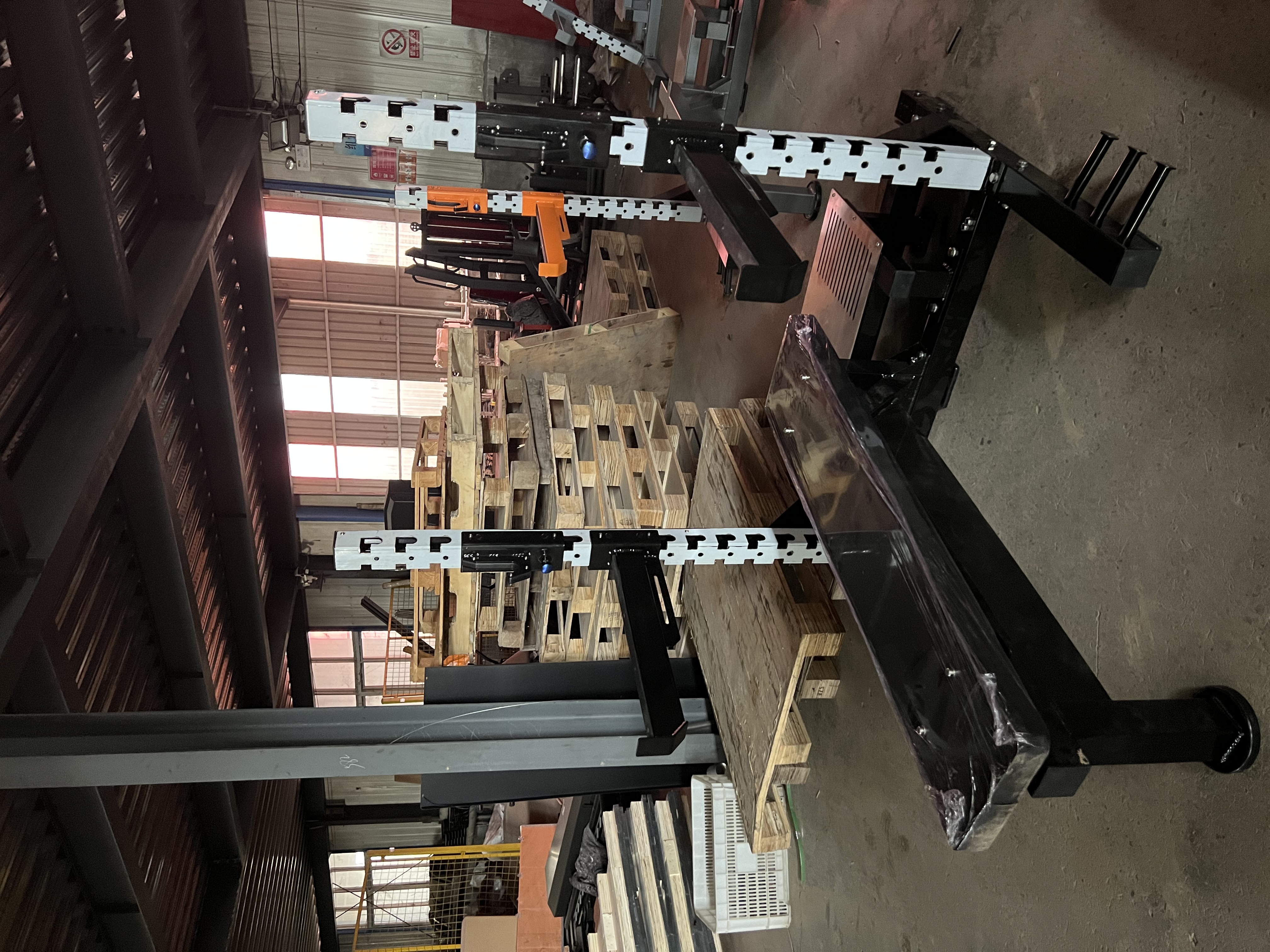 8272 Flat Bench Press